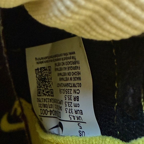 Nike Dunk High 1985 SP "Yellow Acid Wash" sneaker. - Picture 5 of 5